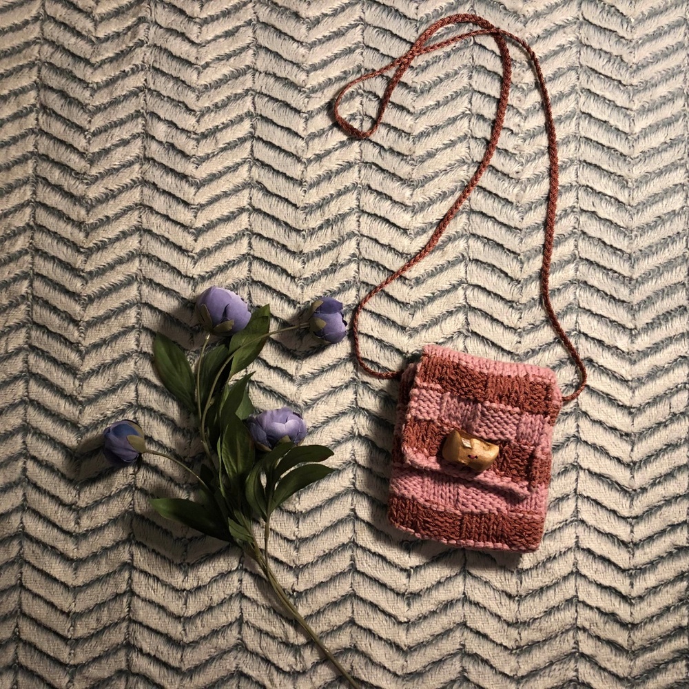 Knit purse